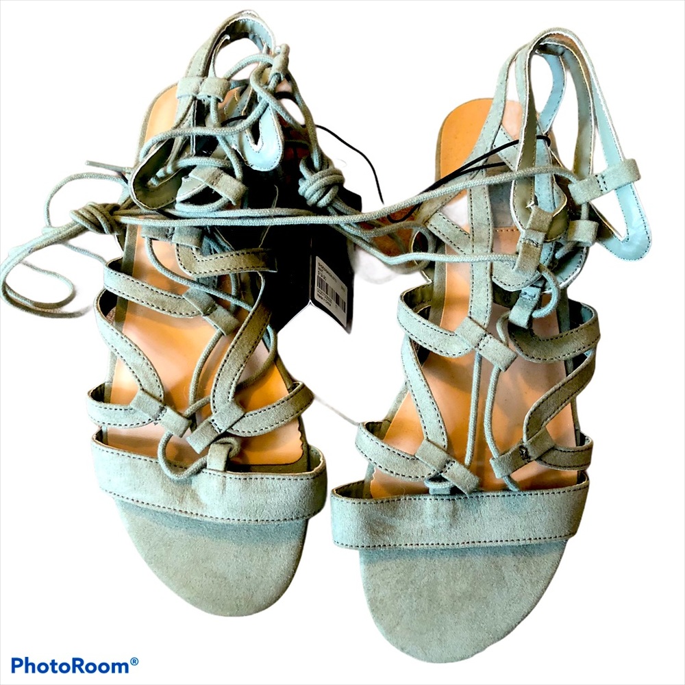 NWT Moss Forever 21 gladiator sandals